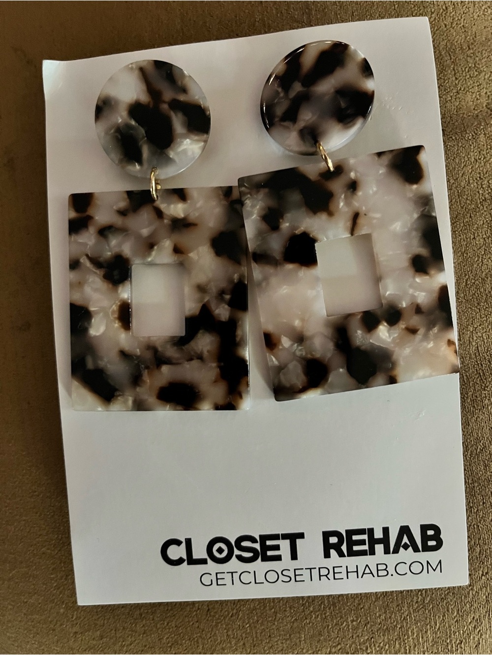 Closet Rehab Marble Tortoiseshell Square Drop Earrings - Cream & Black
